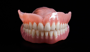Set of full dentures